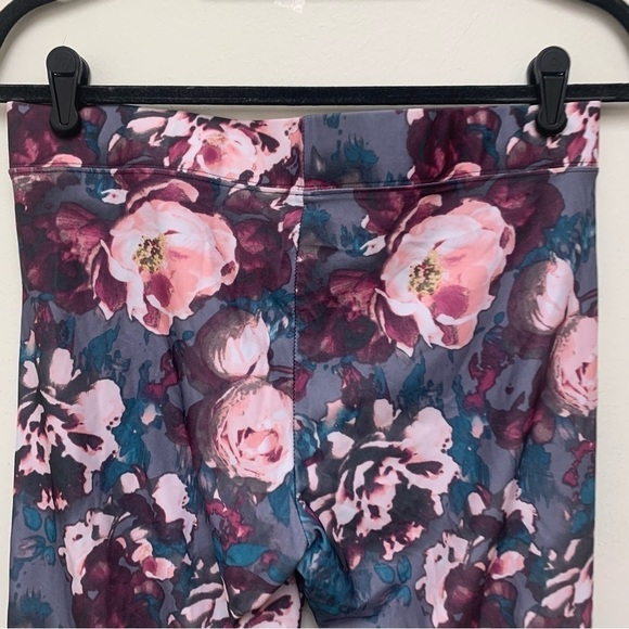 American Eagle Floral Leggings - Picture 8 of 10